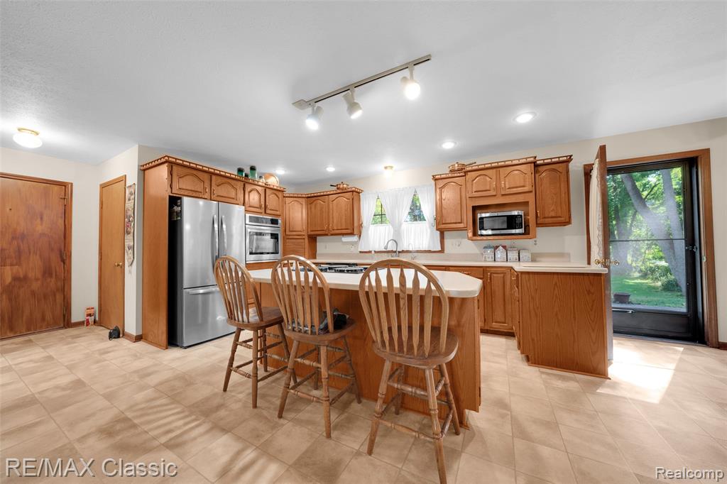 43421 Cottisford Street, Novi, MI 48167 — Photo 24