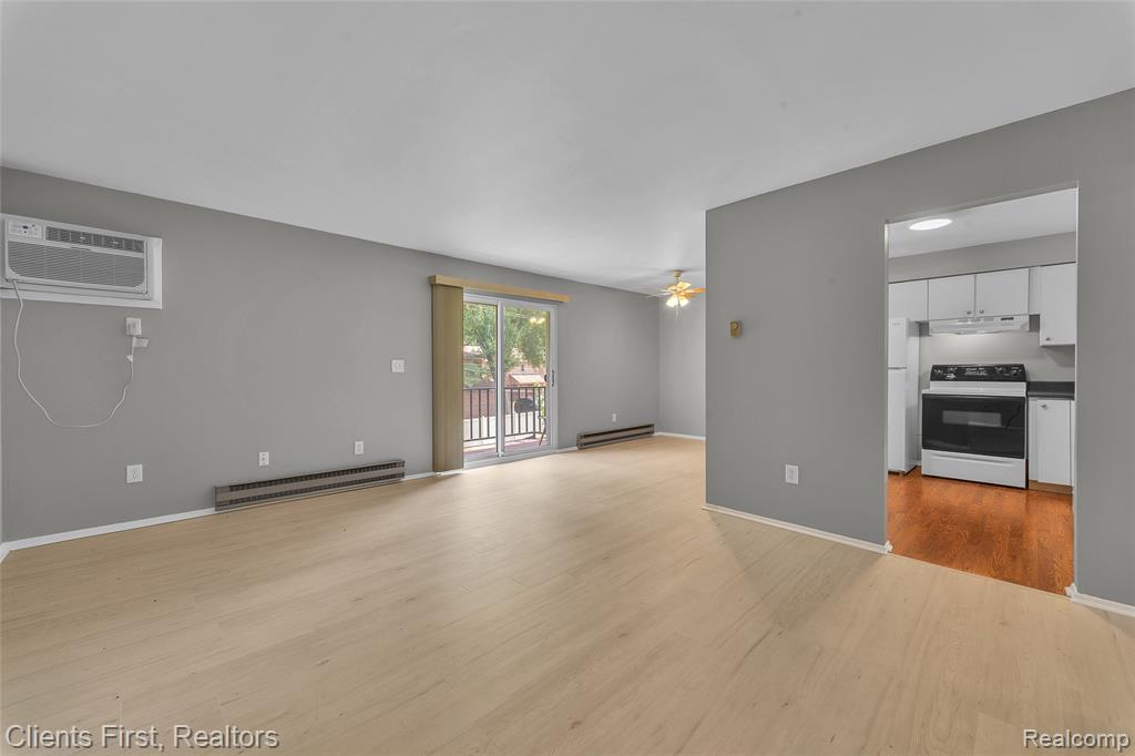 7570 WOODVIEW Street, Westland, MI — Photo 8