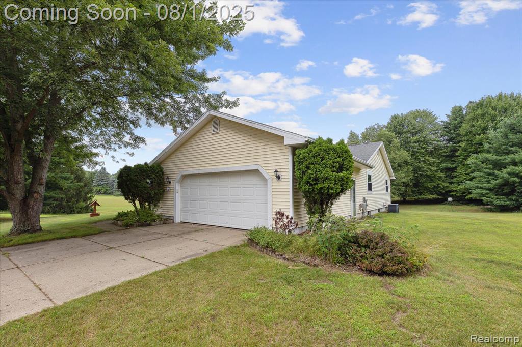 1355 E Sawdust Corners Road, Lapeer, MI 48446 — Photo 4