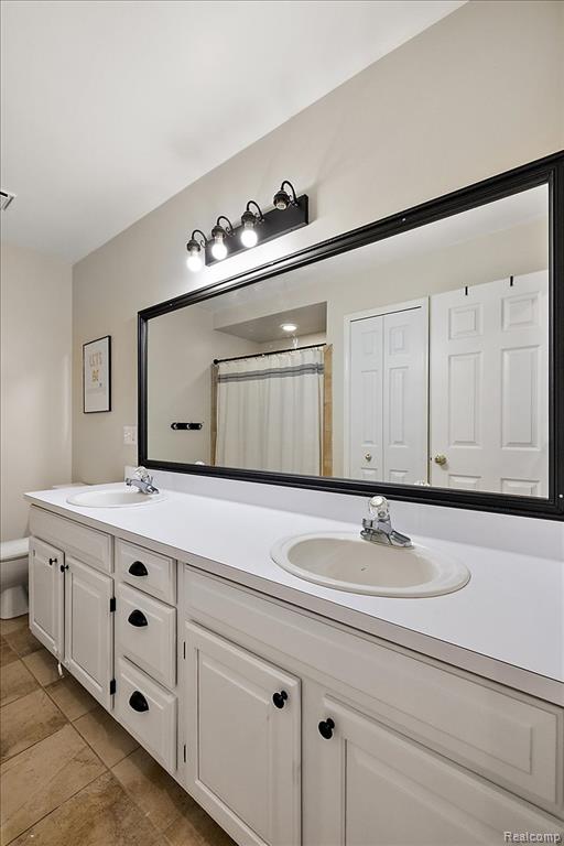 4193 Oak Tree Circle, Rochester, MI 48306 — Photo 48