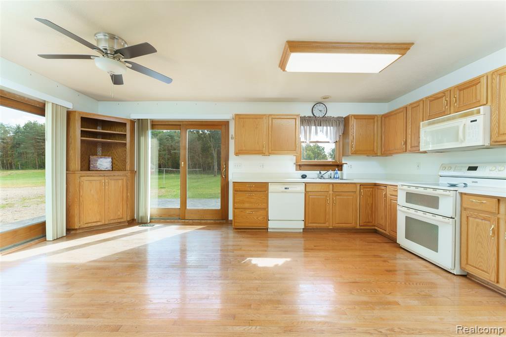 5430 E Columbia Road, Webberville, MI 48892 — Photo 11