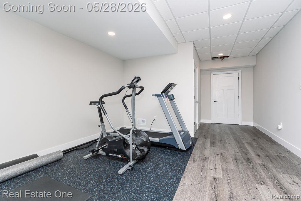 60553 PENNINGTON Way, Rochester, MI 48306 — Photo 28