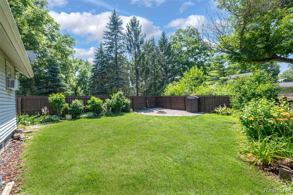 576 Brooks Avenue, Pontiac, MI 48340 — Photo 26