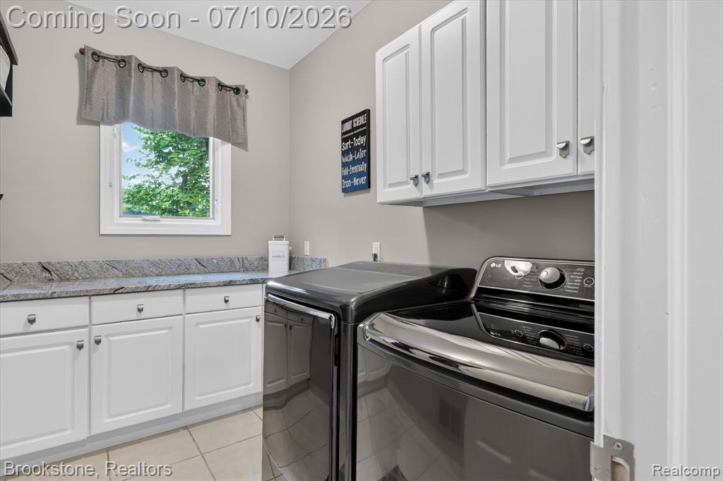 1330 Corey Cove, White Lake, MI 48383 — Photo 39