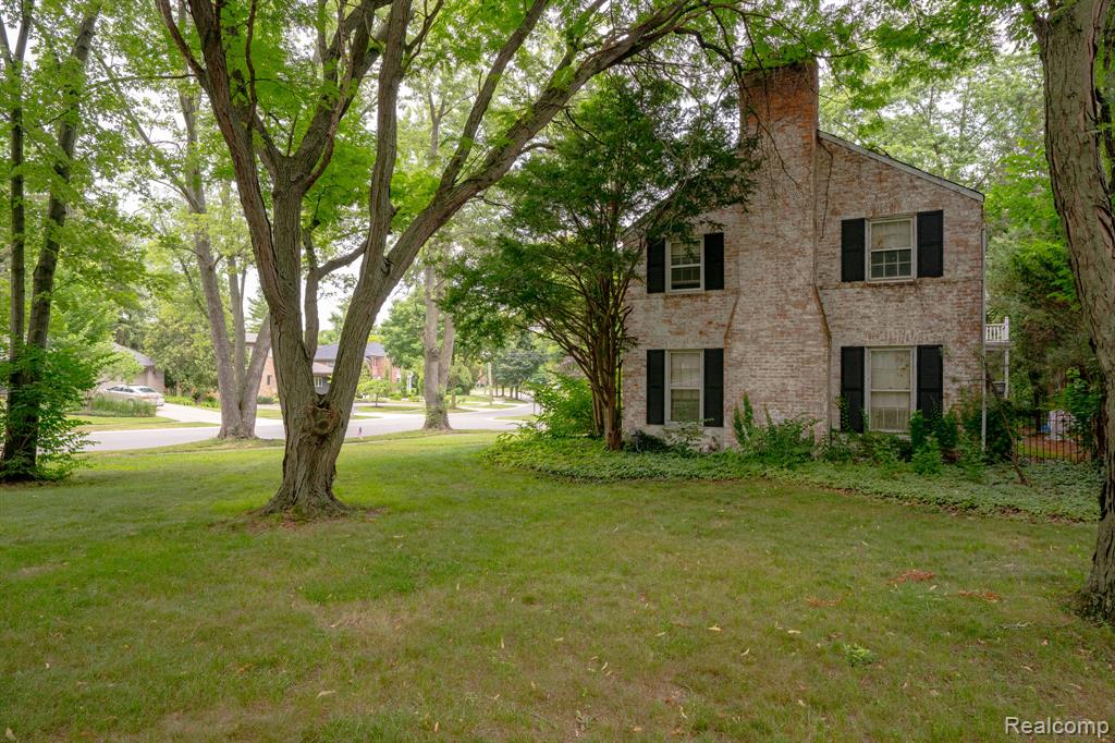 26120 Hendrie Boulevard, Huntington Woods, MI — Photo 3