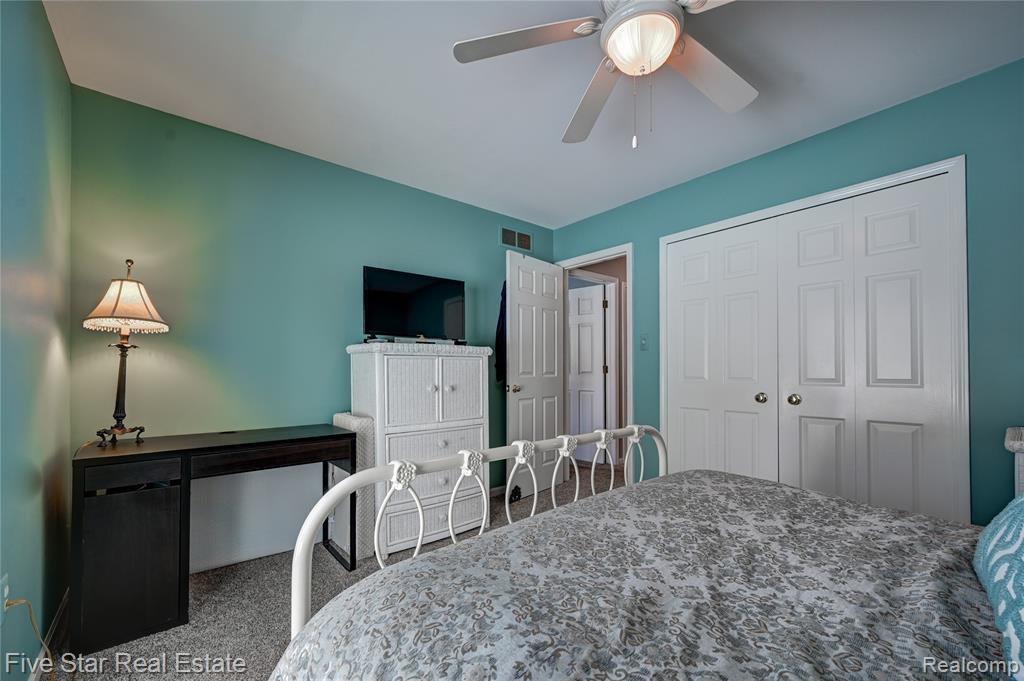 4950 Whitlow Court, Commerce Twp, MI 48382 — Photo 27