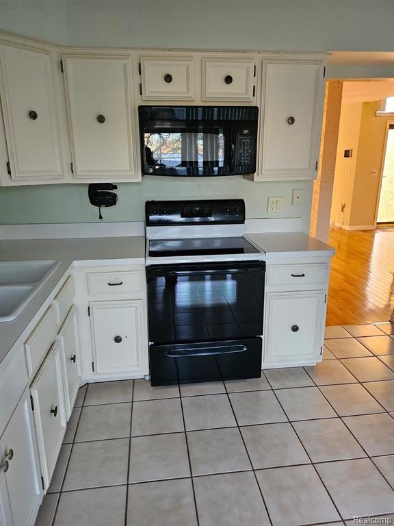 24910 Glenbrooke Drive, Southfield, MI 48033 — Photo 9