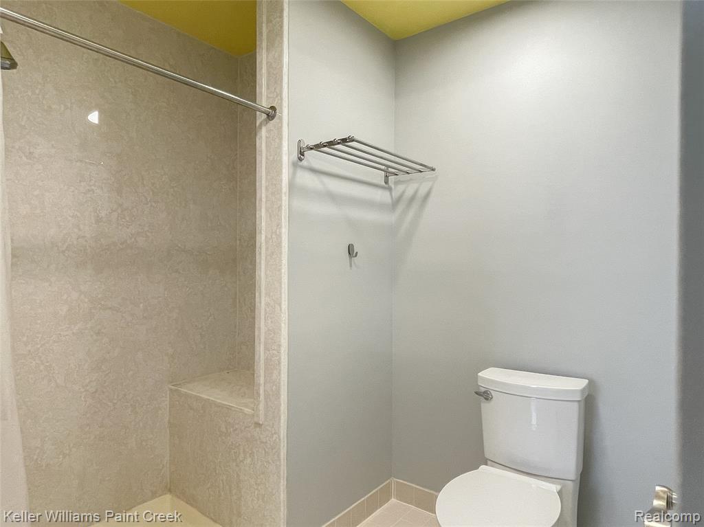 4927 Ravine Court, Ann Arbor, MI 48105 — Photo 21