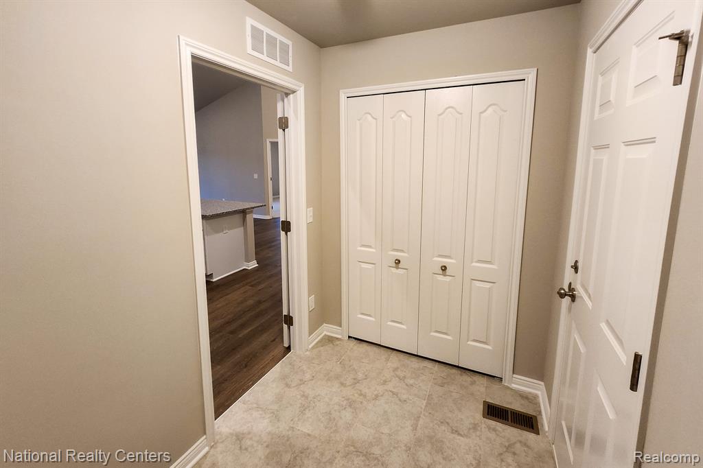 Unit 1- 251 Devonshire Drive, 1, Lapeer, MI 48446 — Photo 26
