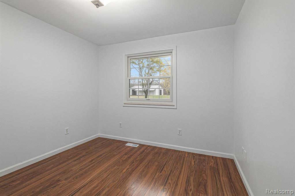 7135 Jordan Road, Grand Blanc, MI 48439 — Photo 24