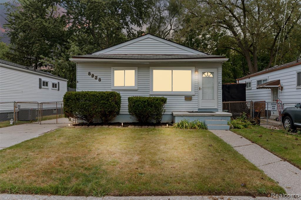 8938 Hugh Street, Livonia, MI 48150 — Photo 2