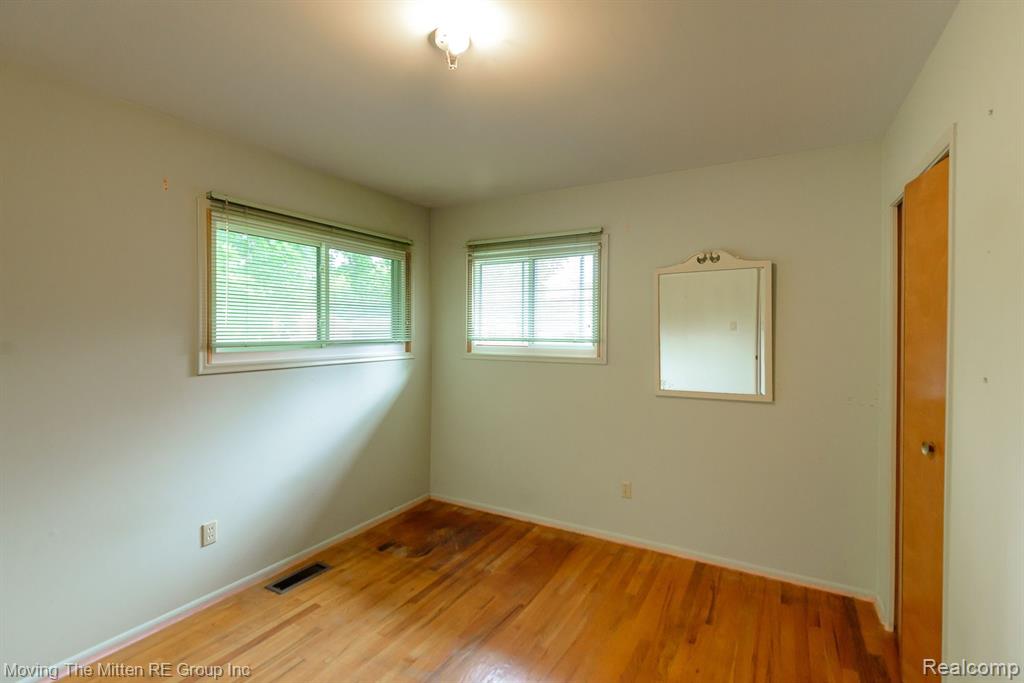 1200 GEORGINA Drive, Ypsilanti, MI 48198 — Photo 15