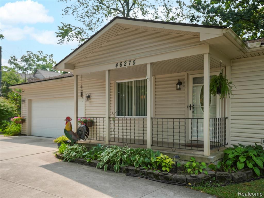 46275 W 11 Mile Rd, Novi, MI — Photo 2