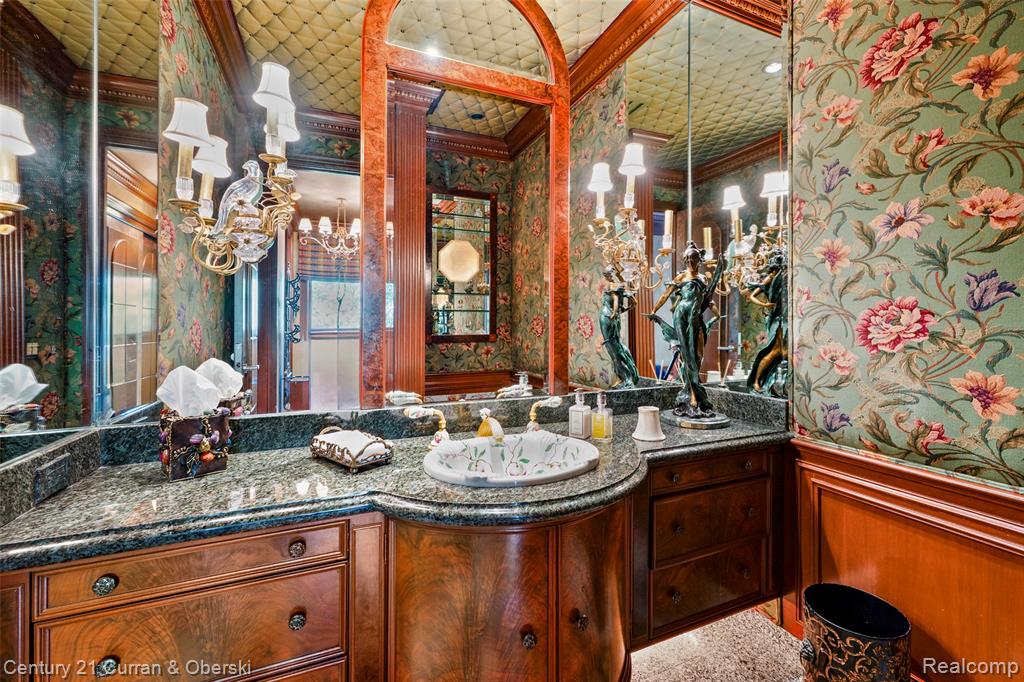 9 West Lane, Dearborn, MI 48124 — Photo 39