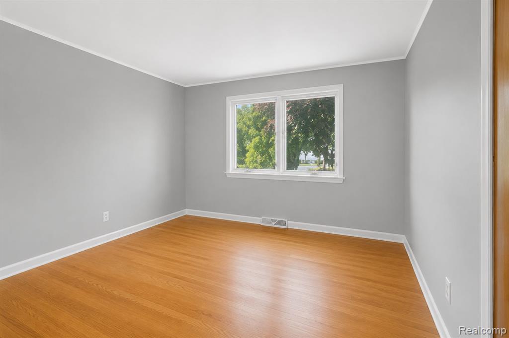 32229 Cambridge Drive, Warren, MI 48093 — Photo 12