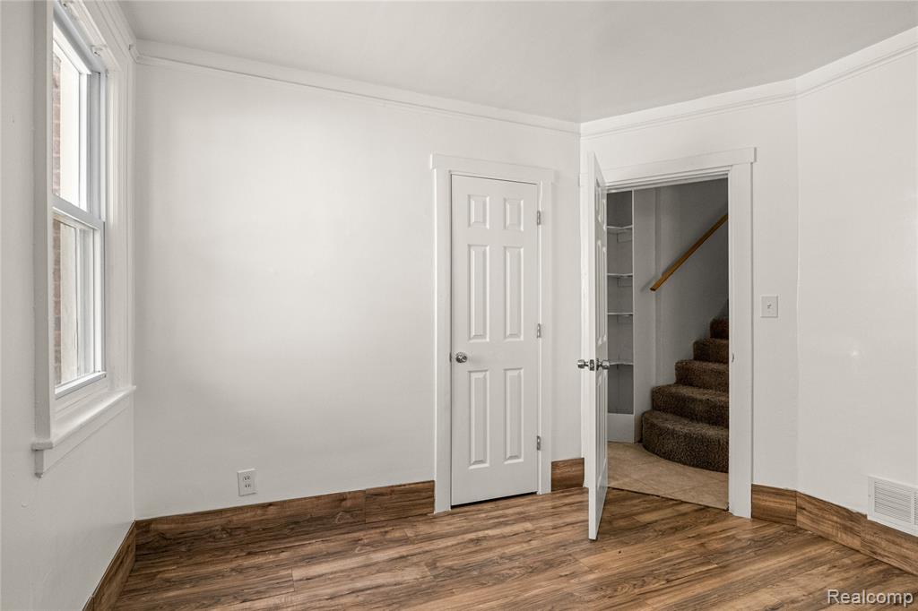 5061 Curtis Street, Dearborn, MI 48126 — Photo 13