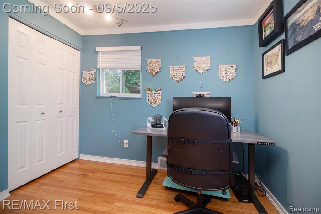 41047 Greenbrook Lane, Plymouth, MI 48170 — Photo 9