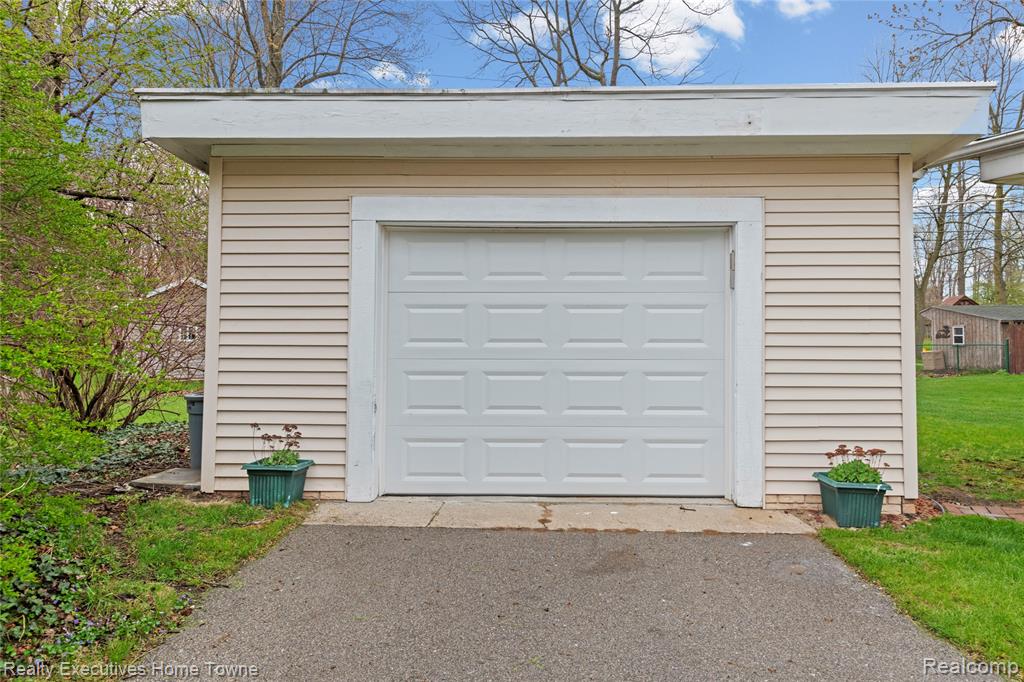 3368 Clyde Drive, Burtchville, MI 48059 — Photo 21