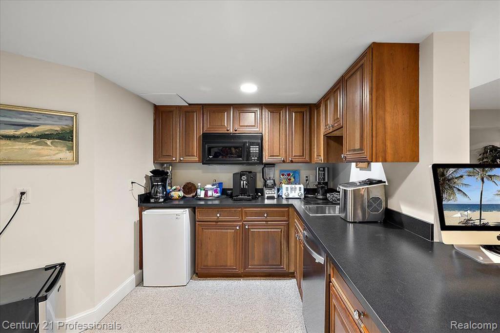 4735 OAKHURST RIDGE Road, Clarkston, MI 48348 — Photo 55