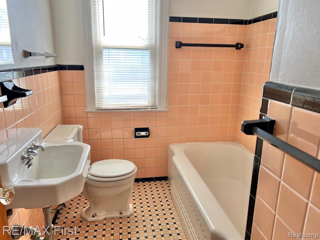 1618 Anita Avenue, Grosse Pointe Woods, MI 48236 — Photo 13