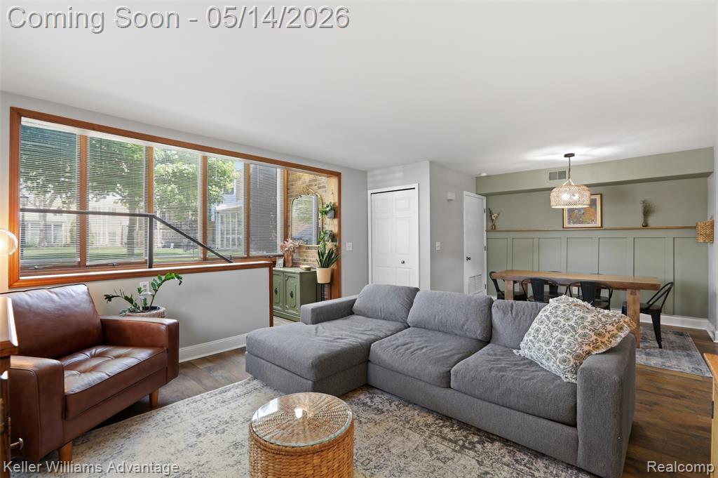 174 Pinewood Circle, Plymouth, MI 48170 — Photo 6