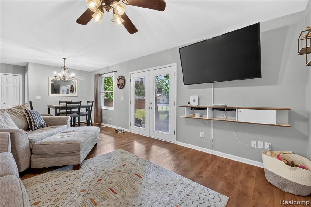 9115 Maplewood Drive, White Lake, MI — Photo 9