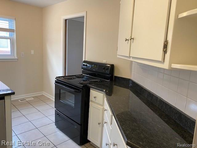 627 BUTTERNUT Avenue, Royal Oak, MI 48073 — Photo 11