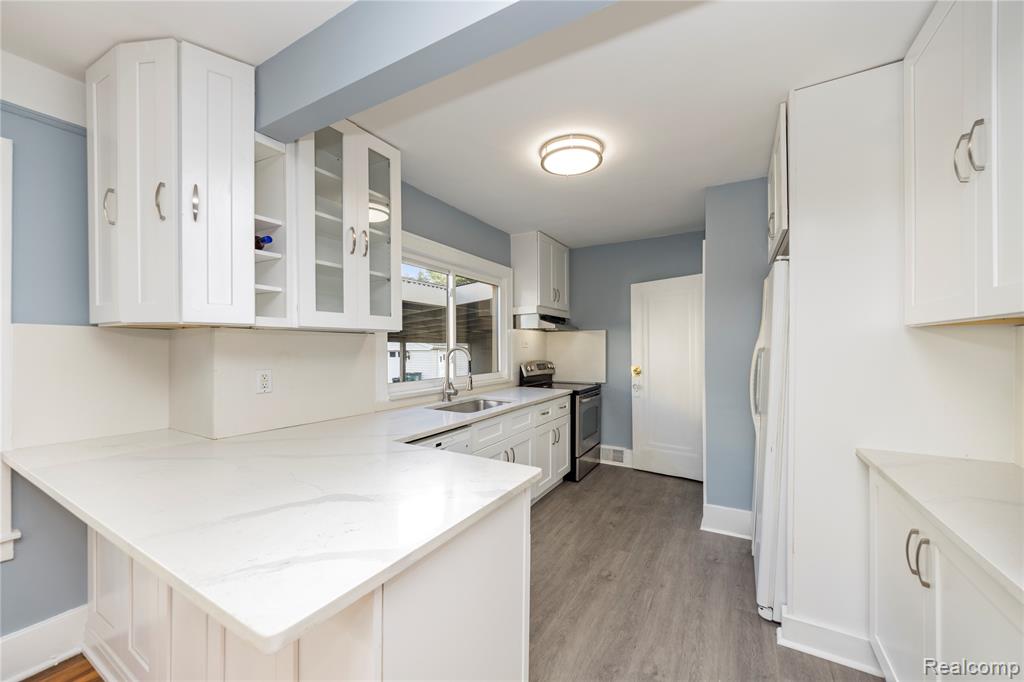 421 W Troy Street, Ferndale, MI 48220 — Photo 3