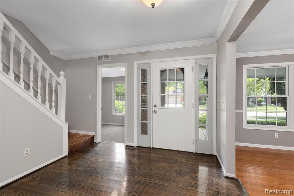 9025 Muirland Drive, Plymouth, MI 48170 — Photo 2