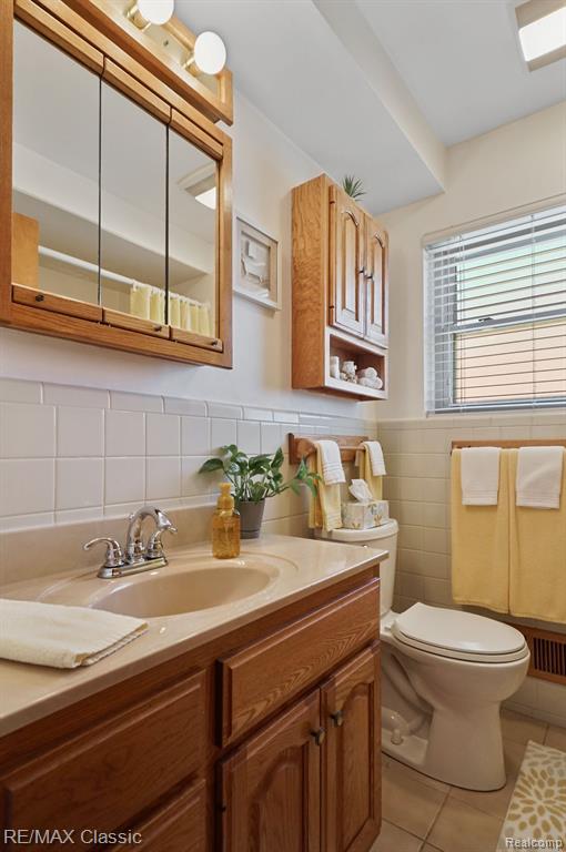 6900 CRESTWOOD Street, Dearborn Heights, MI 48127 — Photo 22