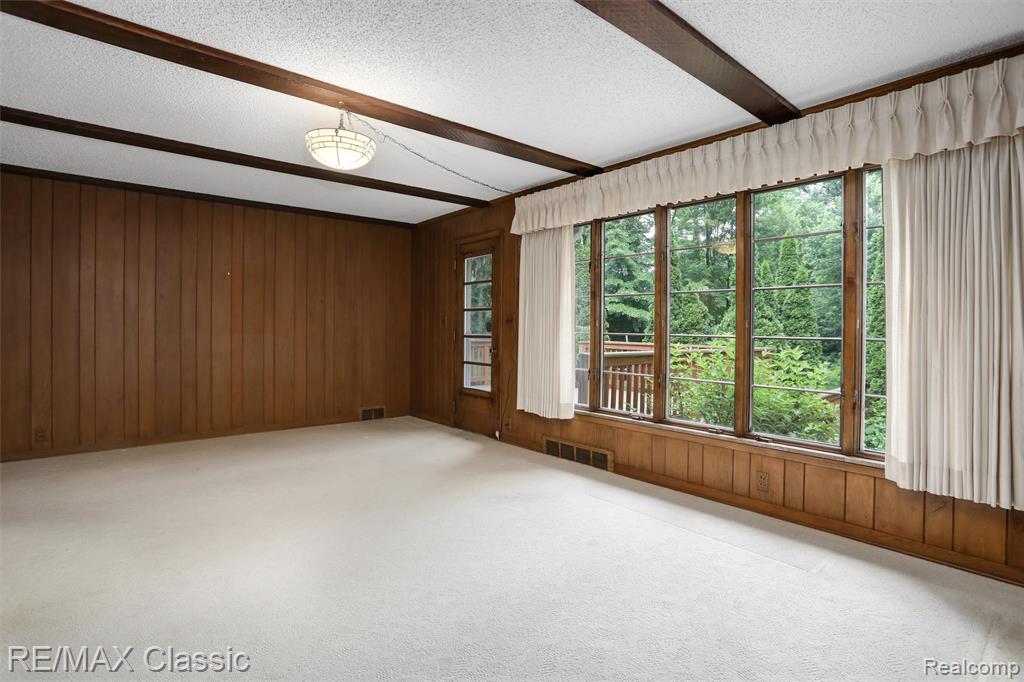 830 JONATHAN Lane, Bloomfield Hills, MI 48302 — Photo 16