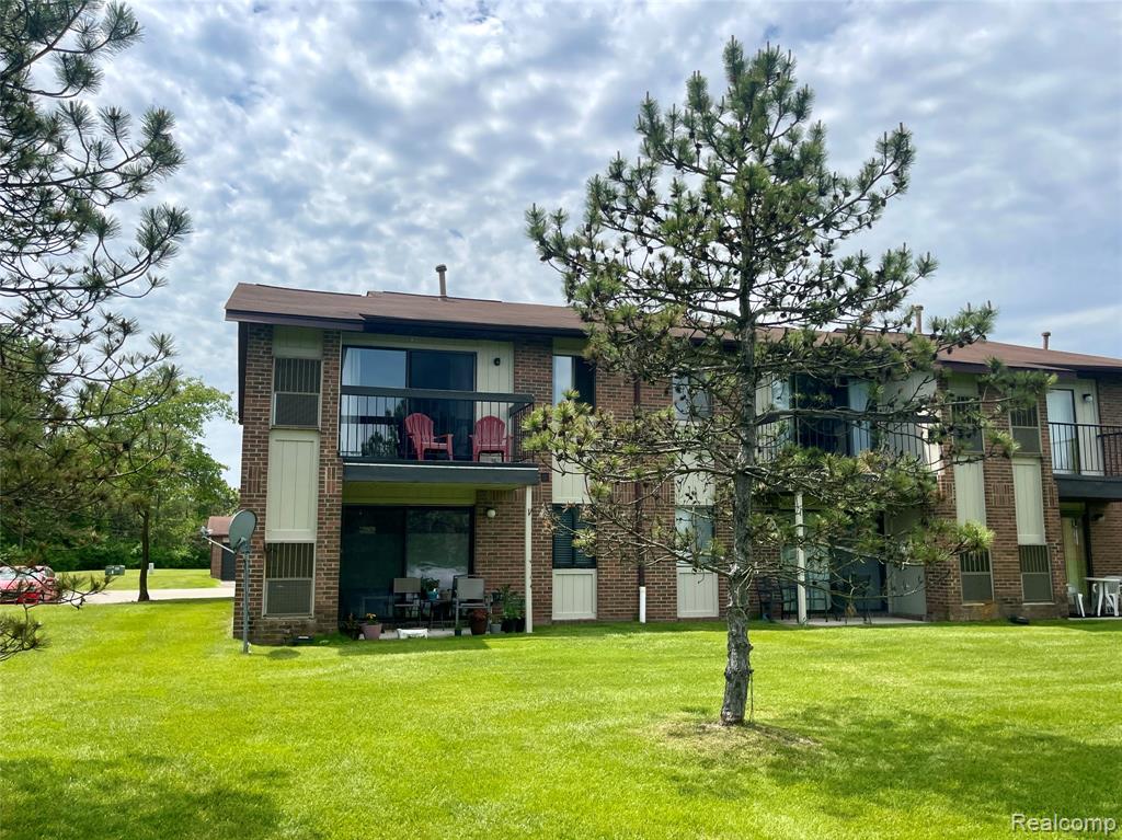 33765 Pondview Circle, Livonia, MI 48152 — Photo 6