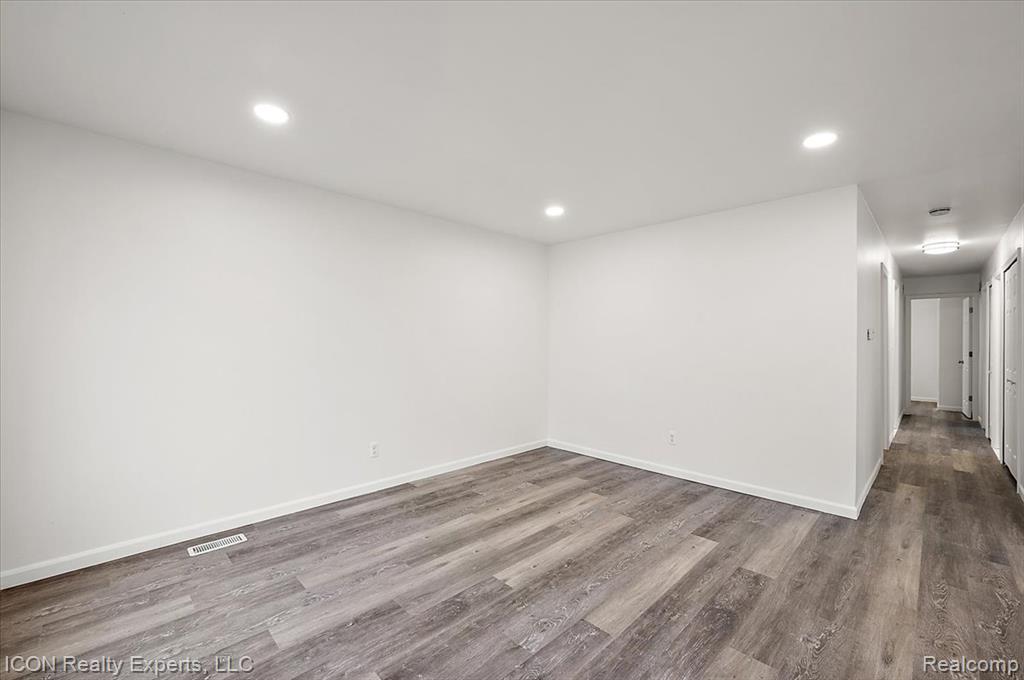 8104 Cloverdale Avenue, Ferndale, MI 48220 — Photo 12