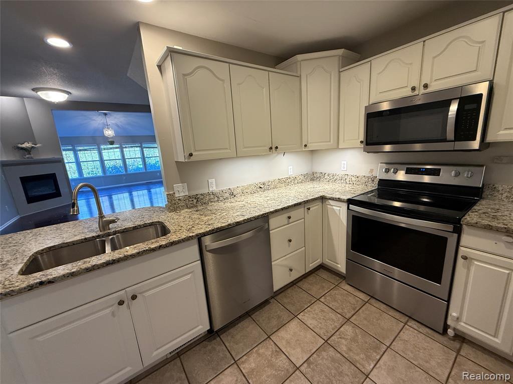 7172 Kings Way, Flushing, MI 48433 — Photo 8