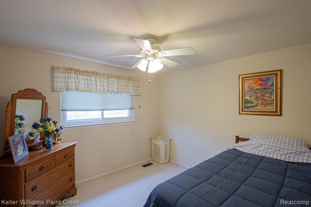 19170 Dawnshire Drive, Brownstown, MI 48193 — Photo 23