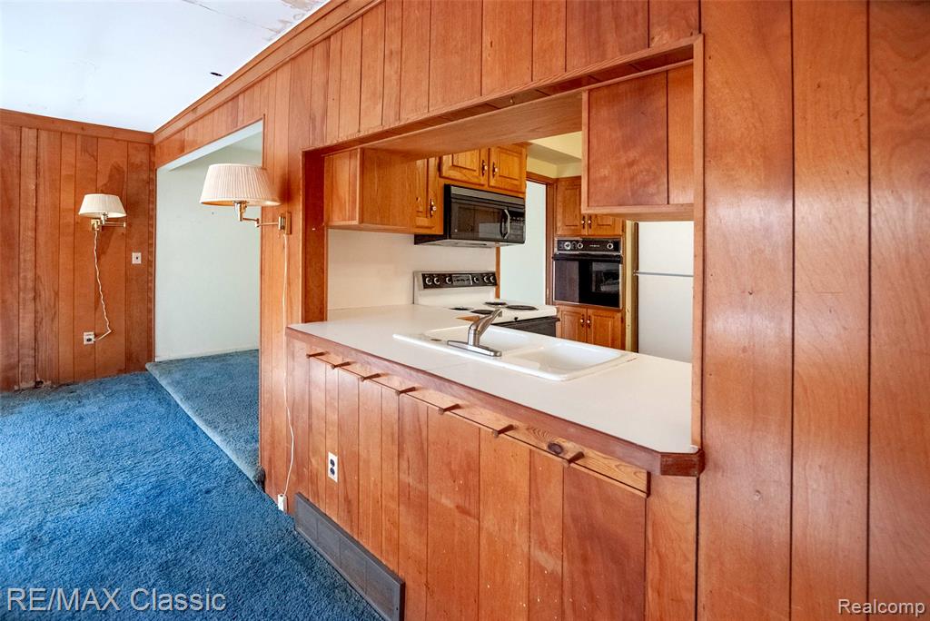 16083 Kirkshire Avenue, Beverly Hills, MI 48025 — Photo 13