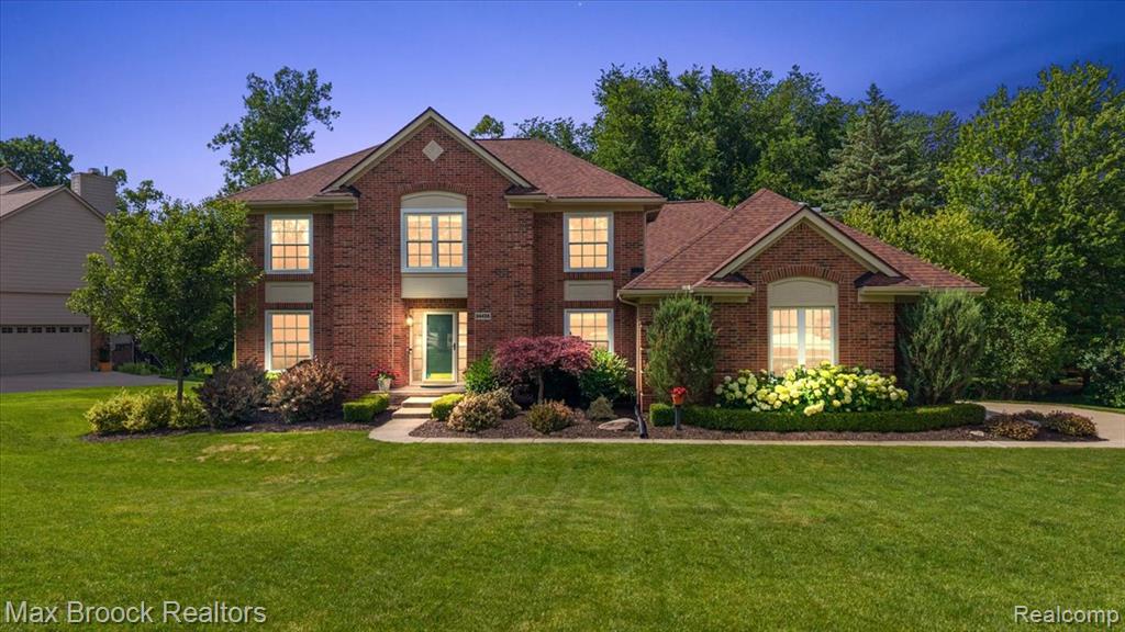 24435 Nantucket Drive, Novi, MI