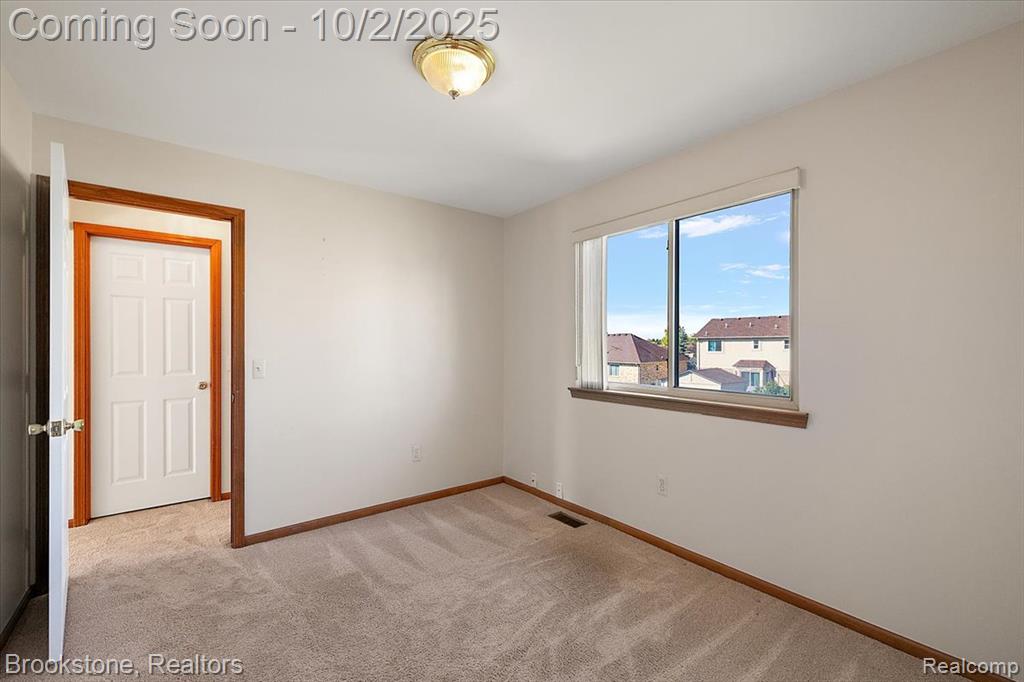 46063 Pat Street, Chesterfield, MI — Photo 31