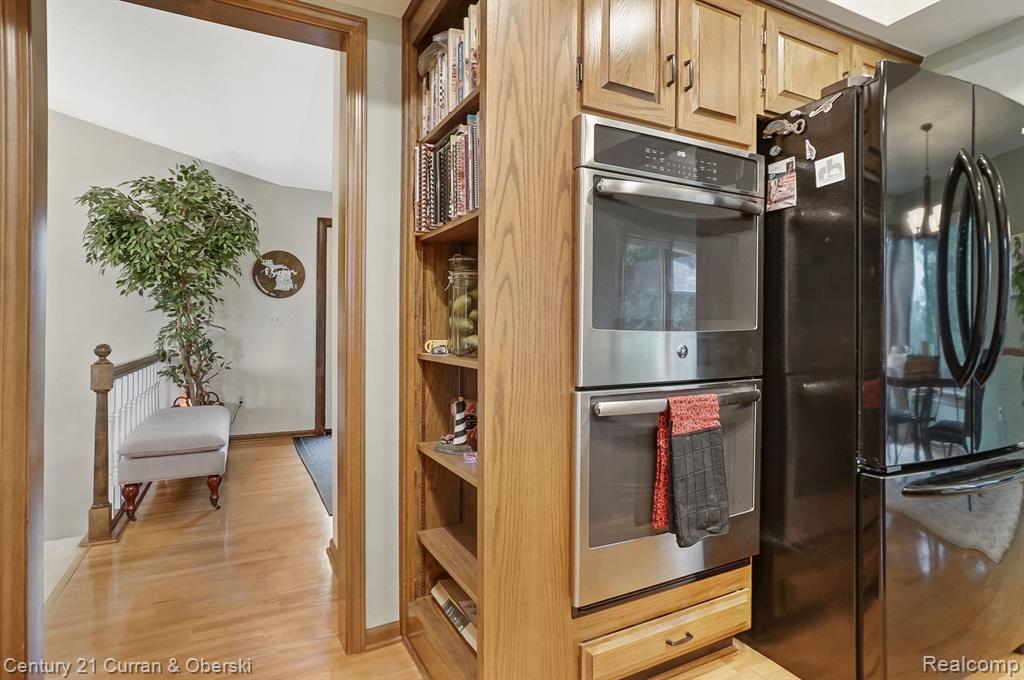 866 GREENVIEW Court, 6, Rochester Hills, MI 48307 — Photo 23