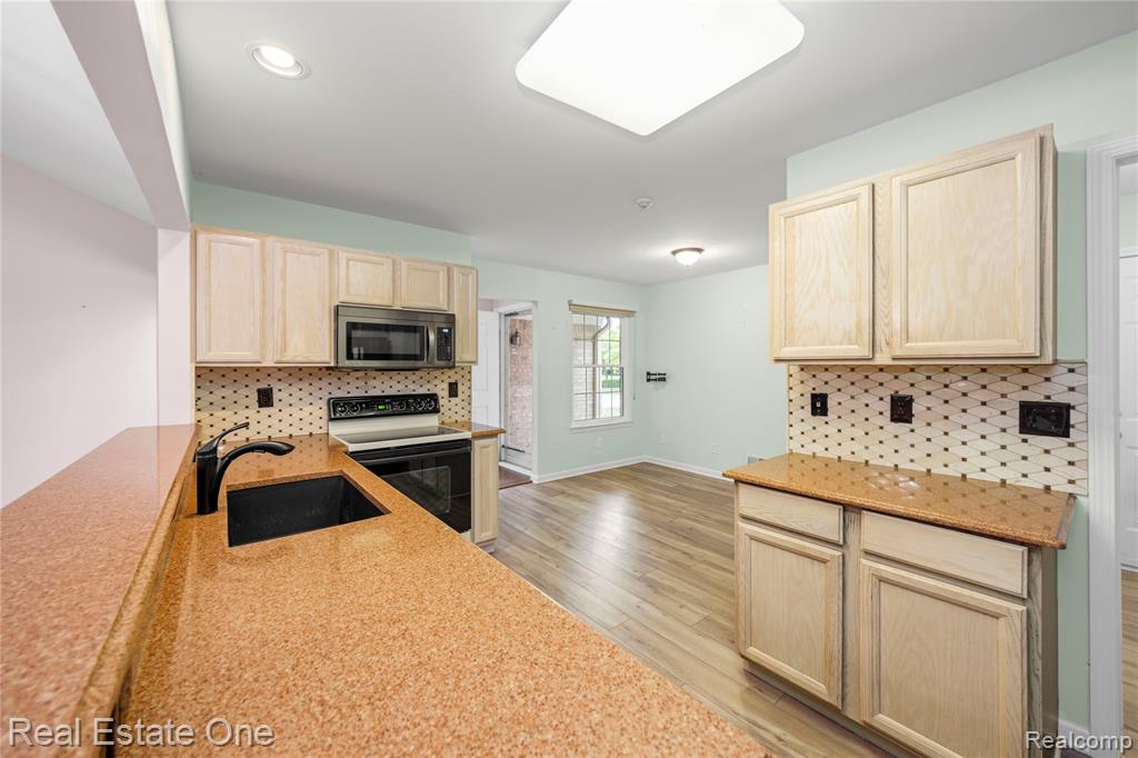 41432 Haggerty Woods Court, Canton, MI 48187 — Photo 14