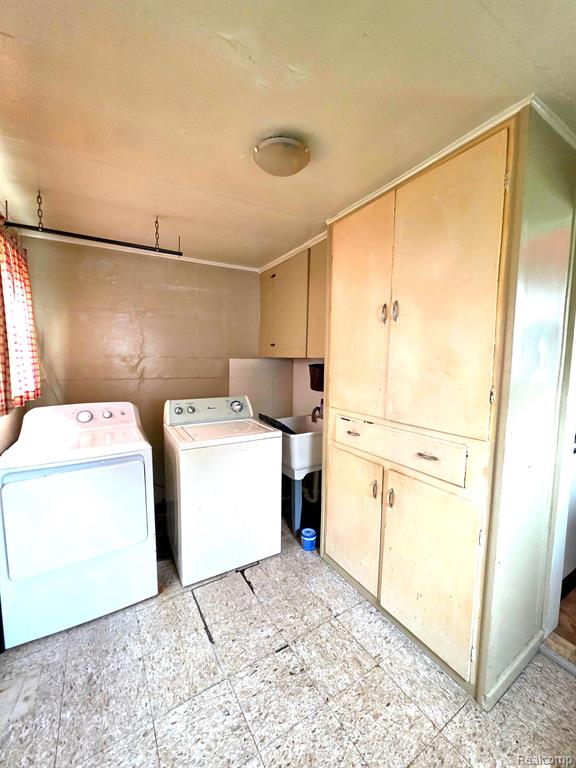 6871 WINTHROP Street, Detroit, MI 48228 — Photo 22