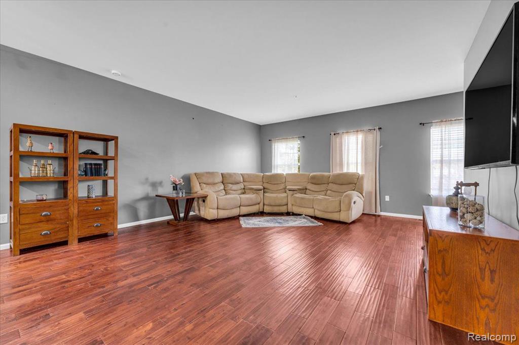 10830 PARDEE Road, Taylor, MI 48180 — Photo 5