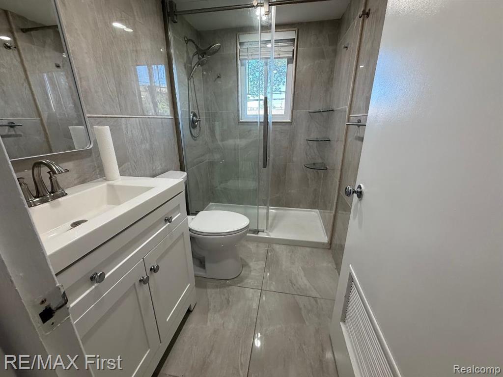 29638 Hoover Road, 638, Warren, MI 48093 — Photo 11