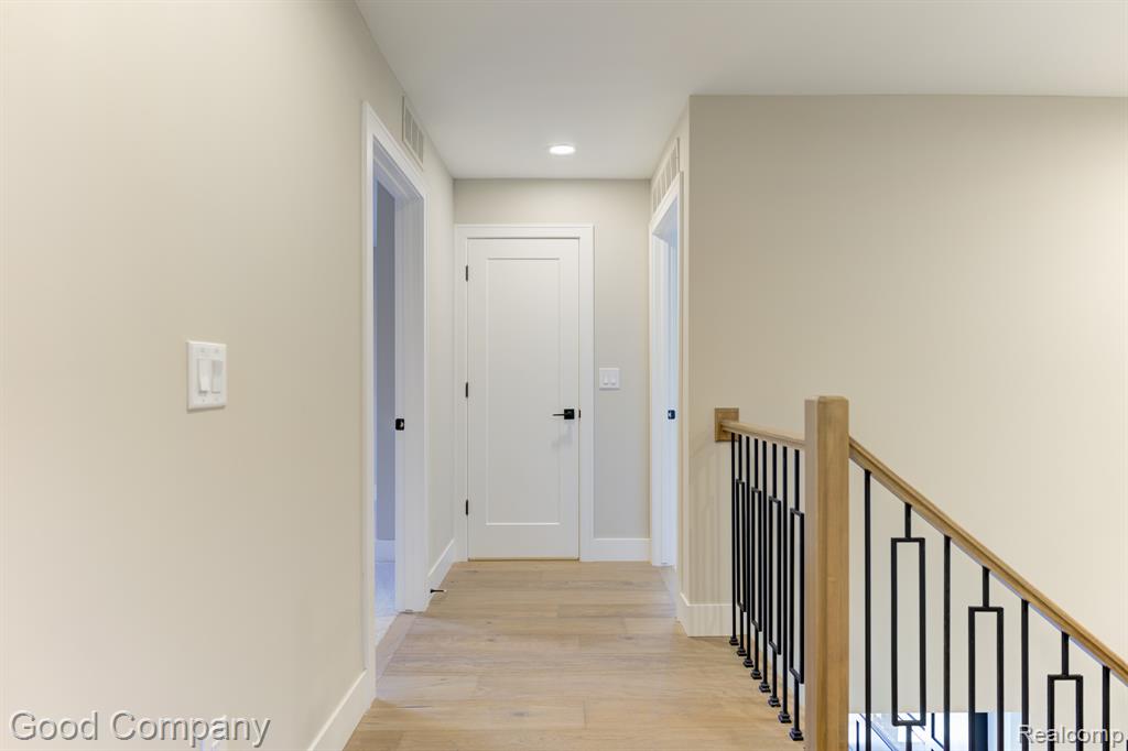 808 Irving Avenue, Royal Oak, MI 48067 — Photo 45