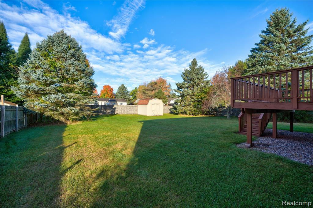 6068 Hearthside Place, Grand Blanc, MI 48439 — Photo 10