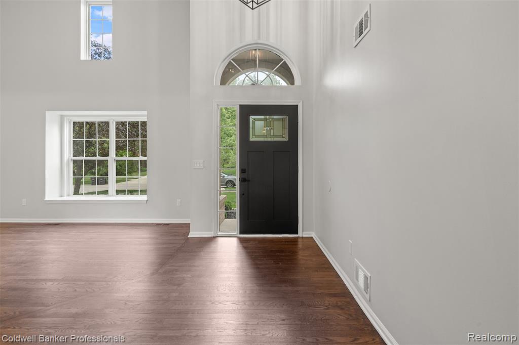 16413 MULBERRY Way, Northville, MI 48168 — Photo 5