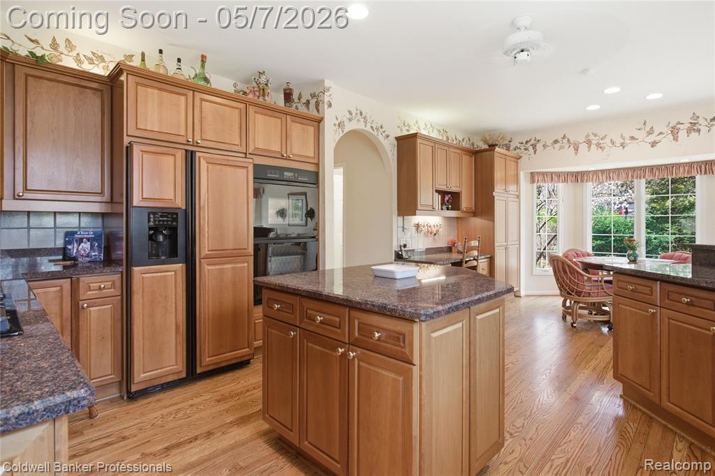 7520 Mistwood Drive, White Lake, MI 48383 — Photo 20
