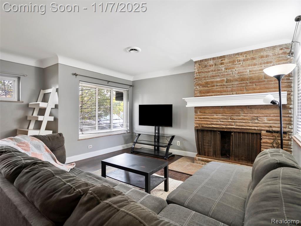 7231 Weingartz, Center Line, MI 48015 — Photo 4