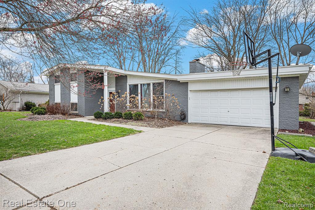 8477 CHURCH Road, Grosse Ile, MI 48138 — Photo 4