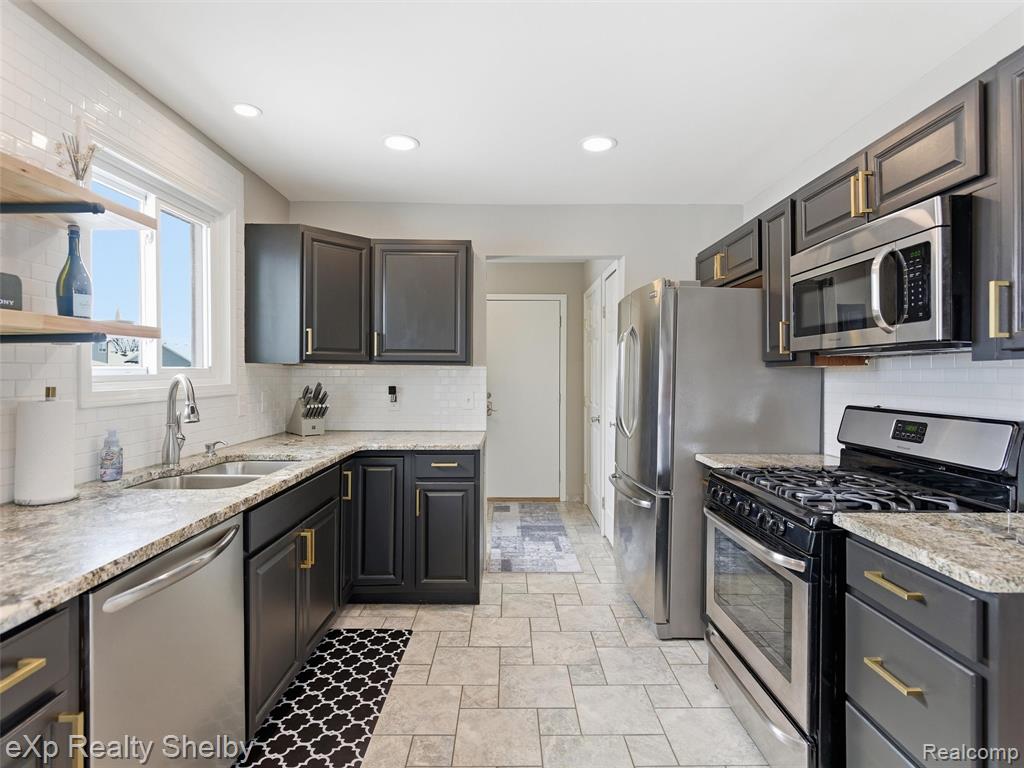 53152 Cripple Creek Drive, Chesterfield, MI 48047 — Photo 14